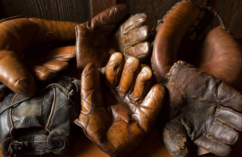 Baseball / Softball Glove